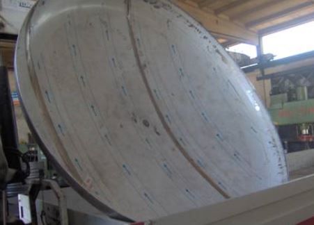 Archisio - Costruzione Fondi Speciali srl - Progetto Fondi in acciaio con finitura 2b con protezione mantenuta integra per tutta la durata delle lavoraioni