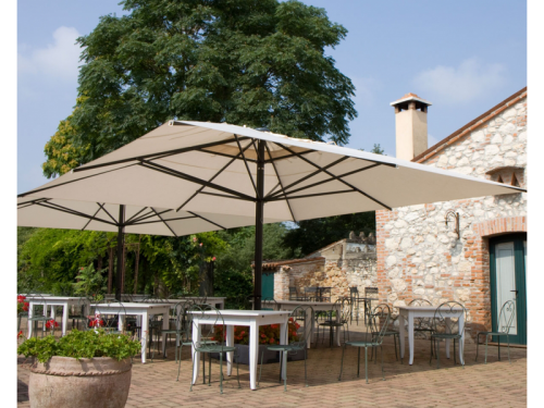 Archisio - Tende Nico Design - Progetto Progetto ombrelloni a grandi superfici