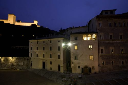 Archisio - Bicuadro - Progetto Centro di documentazione festival dei due mondi casa menotti