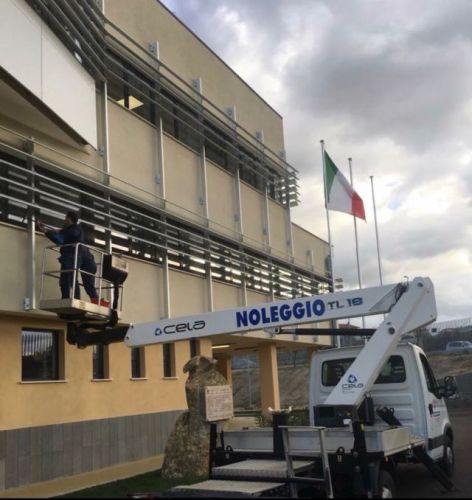 Archisio - Impianti Elettrici Civili E Industriali Light 2000 - Progetto Servizio di noleggio di piattaforme aeree con operatore abilitato