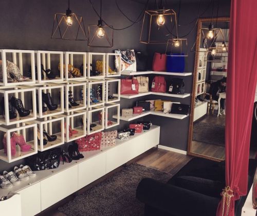 Archisio - Alessio De Luca Architectural Interior And Industrial Designer - Progetto Shoe shop