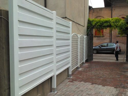Archisio - Vz Strutture In Legno - Progetto Frangivento e grigliati in linea su misura in legno di abete massello sbiancati