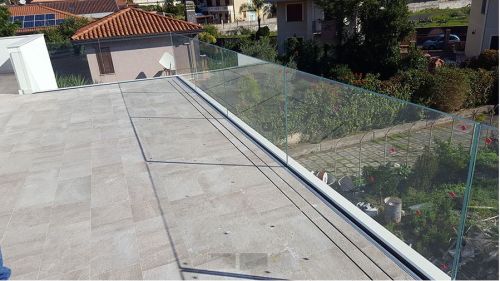 Archisio - Malagrida Group Srl Canalina Infinity - Progetto Parapetto trasparente