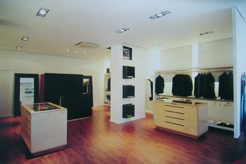 Archisio - Marco Mazzella - Progetto Interni negozio rg