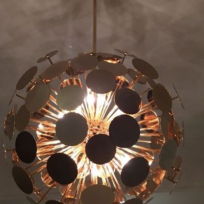 Archisio - Illuminazione Chary - Progetto Hotel excelsior la fonte - portonovo an - designer k Cappellacci - sospensioni in ottone naturale con frangia tripolina