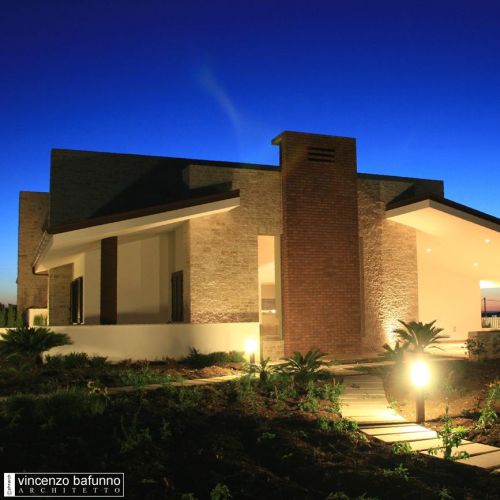 Archisio - Vincenzo Bafunno - Progetto Villa in pietra by night