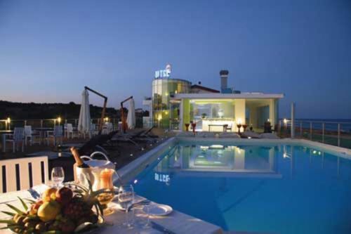 Archisio - Internamente - Progetto Hotel amendolara-cosenza