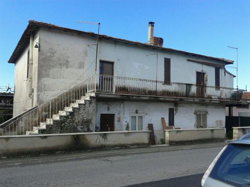 Archisio - Valeria Correale - Progetto Demolizione ricostruzione ed ampliamento di un manufatto con trasformazione in una palazzina di sei mini appartamenti