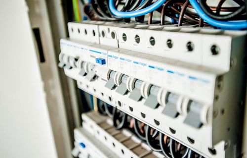 Archisio - Impianti Elettrici Treccani Simone - Progetto Impianti elettrici industriali