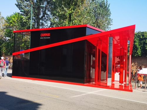 Archisio - Bravo Servizi Aziendali Di Bravo Maurino - Progetto Stand emozionale venezia 77 campari