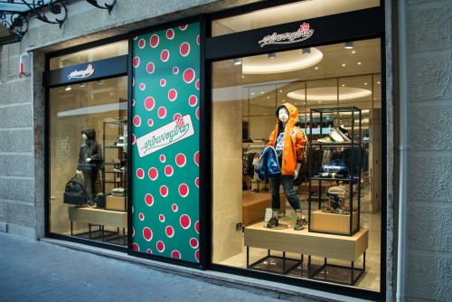 Archisio - Bravo Servizi Aziendali Di Bravo Maurino - Progetto Arredamento negozio erbavoglio