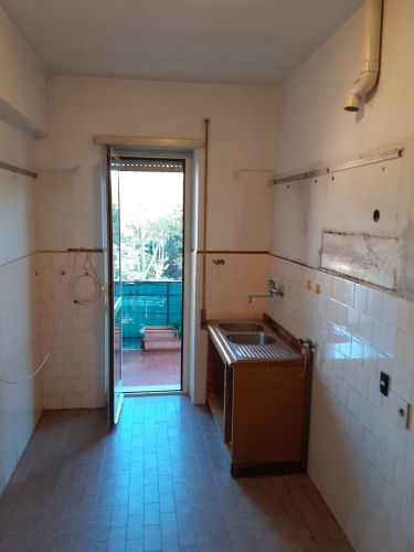 Archisio - Mani Srl Ristrutturazini - Progetto Ristrutturazione in 7giorni di una cucina presso un appartamento sito in roma zona acilia