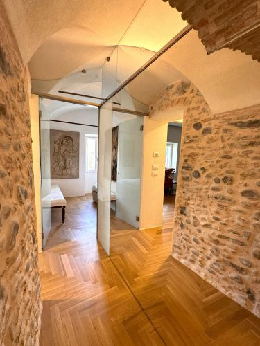 Archisio - Nadine Schmitz - Progetto Tutte le case antiche hanno unanima