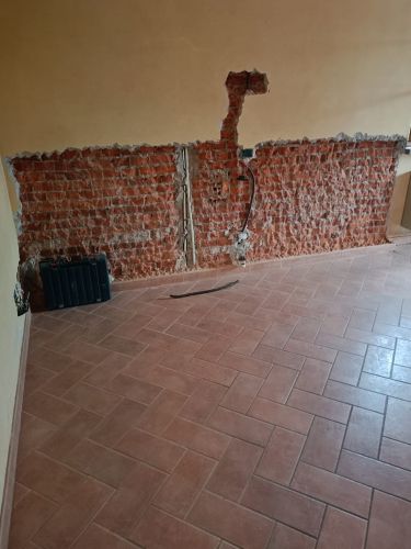 Archisio - Edilizia Flli Hasa Snc - Progetto Rivestimento di un muro e imbiancatura