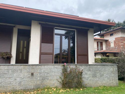 Archisio - Elia Serramenti E Porte - Progetto Serramenti in pvc e persiane in alluminio a castronno