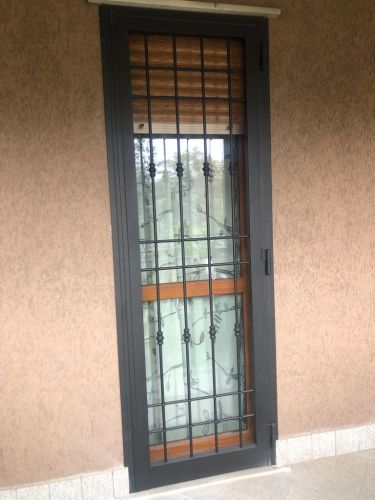 Archisio - Elia Serramenti E Porte - Progetto Grate di sicurezza in acciaio a busto arsizio