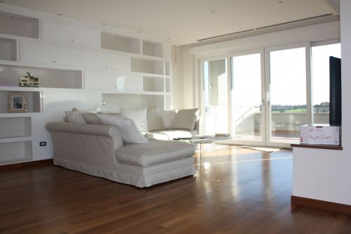 Archisio - Lavoro di Edil Urbe Di Marco Parente - La edil urbe una ditta all avanguardia Il personale specializzato e la presenza costante sui luoghi di lavoro sono la forza dellimpresa Ogni anno i dipendenti sono sottoposti a dei corsi di agg