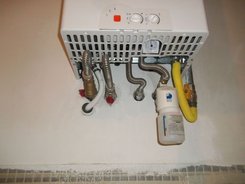 Archisio - Lavoro di Antonio Perta - Termo idraulico sostituzione di caldaie impianti gas elettrici idrico e fognario ristrutturazione bagni e cucine compreso di opere murarie