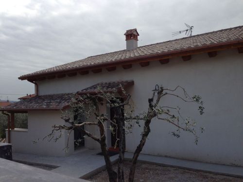 Archisio - Lavoro di New Edil Di Cupi Begtash - La new edil unimpresa edile di terni attiva nel settore della costruzione e della ristrutturazione edilizia da molti anni Effettuiamo lavori per aziende pubbliche e private cos come per sing