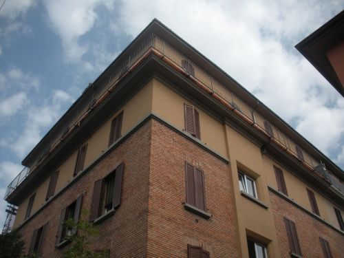 Archisio - Lavoro di Artdile Costruzioni Restauri - Siamo una realt in attivit dal 2005 in continua crescita con una decina di addetti e maestranze specializzate in diversi settori Possiamo far fronte a opere edili di ogni tipo che necessitino