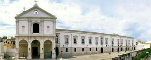 Archisio - Lavoro di Cosm srl - La cosm srl nata nel 1997 specializzazioni in manutenzione e restauro di immobili Nel 2005 a acquisito la attestazioni soa per lavori pubblici per lavori edili in genere restauro degli immobil