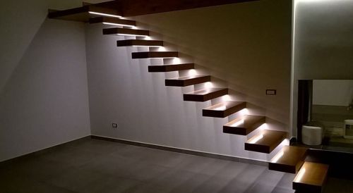 Archisio - Lavoro di Falegnameria Mandatori srl - La storia della falegnameria mandatori inizia pi di trentanni fa nel 1979 per mano di giuseppe mandatori una storia che parla di passione per il legno di prodotti artigianali nati dalla trad