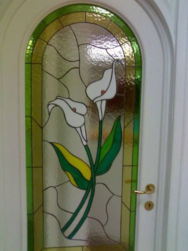 Archisio - Lavoro di Profilgam Art- Image - Il vetro e le sue varie tecniche di decoro ed assemblaggio ci permette di creare vetrate con disegni o geometrie dal gusto classico o moderno La nostra esperienza nel settore ci permette lo studio e