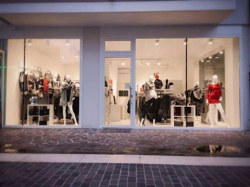 Archisio - Showroom di Lumined - Green energy innovation s R L un importatore diretto che commercializza illuminazione a led allingrosso di qualit per migliorare le prestazioni illuminotecniche della tua abitazione atti