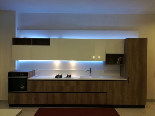 Archisio - Showroom di Archetipo Arredamenti - Archetipo unattivit commerciale sorta nel 59 su iniziativa dellebanista francesco muccio il quale si occupava della produzione di articoli da arredam