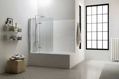 Archisio - Showroom di Fbd srl - Nel 1999 a seguito di una ventennale esprienza nel settore alluminio e nel settore vetro nasce la f B D Srl suddivisa in due rami aziendali- fabbrica box doccia- serramenti e arredo casa