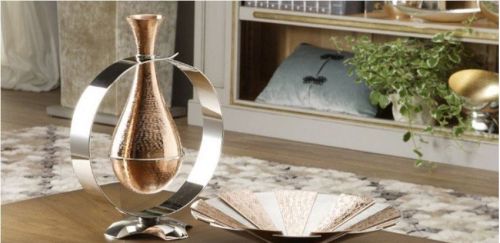 Archisio - Showroom di Zanetto - Zanetto lo specchio delle persone che lhanno creata e che ogni giorno la vivono la reinventano e la fanno crescere La sua storia dunque quella del suo fondatore bernardo zanetto e di suo