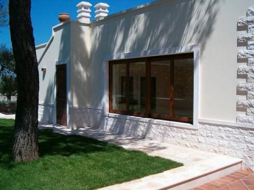 Archisio - Showroom di Pietricola srl - La pietricola infissi nasce nel 1963 come azienda di produzione artigianale specializzata nella realizzazione di serramenti in legno La costanza e passione per larte del legno del suo fondatore pro