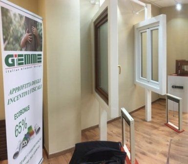 Archisio - Showroom di Finport Snc - Infissi - porte - blindati la ditta fin Port di stefano masala e domenico billardello specializzata nelle realizzazione di infissi interni ed esterni Fin Port al vostro servizio in quanto a