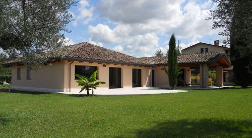 Archisio - Lavoro di Costantini Legno - La Cost srl - Realizziamo case tetti e strutture in legno ad elevate prestazioni energetiche Garantiamo da sempre nelle nostre strutture in legno qualit ed affidabilit con una cura estrema dei particolari