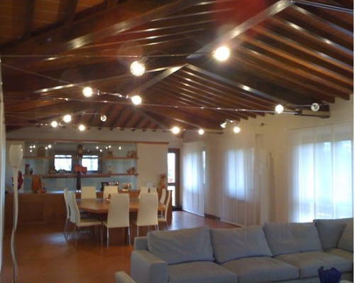 Archisio - Showroom di Spinelli Illuminazione - Spinelli illuminazione con sede a perignano in provincia di pisa una delle pi importanti aziende di illuminazione da interni e da esterni del centro italia La nostra azienda nasce nel 1980 pe