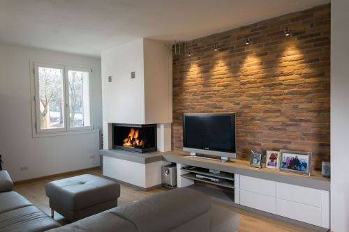 Archisio - Showroom di Caminetti Bertucci Di Bertucci F C Snc - Quando scegli un prodotto bertucci cosa acquisti Siamo una realt imprenditoriale fiera di coniugare lartigianalit della produzione con lalta tecnologia dei macchinari utilizzati Siamo fieri d