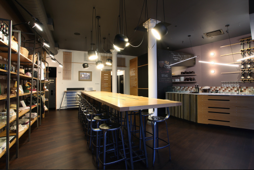 Archisio - Lavoro di Falegnameria Eur Torrino - La falegnameria eur torrino frutto dellunione di pi esperienze nel settore dellarredamento nel quale opera dal 1991 Larredamento di interni oggi la nostra attivit principale Inserire un