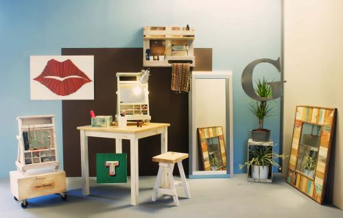 Archisio - Lavoro di Thaz - Non chiamateci falegnami chiamateci artigiani In thaz non ci limitiamo a realizzare lopera ma la progettiamo insieme guardando nella vostra stessa direzione