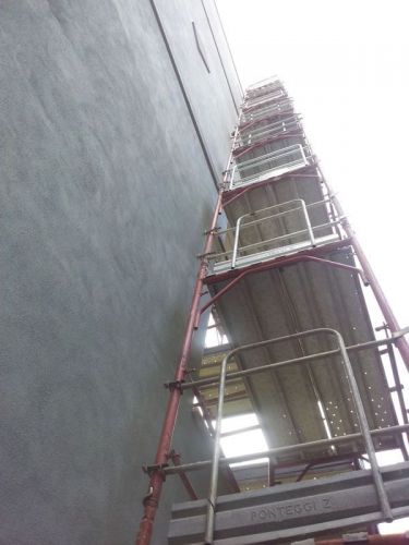 Archisio - Lavoro di Eri Resine - La societ e R I da anni specializzata nel settore del restauro edilizio e nello specifico della impermeabilizzazione terrazzi tetti e balconi con e senza demolizione del sottofondo deumid