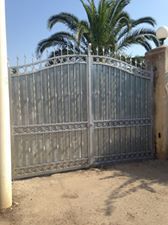 Archisio - Showroom di Pratoinfissi Srls - Infissi in alluminio taglio termicopersiane in alluminio con gelosie orientabili anti scasso mazzocco spa sek forte frangisole con pale in alluminio serramenti in acciaio zincatoinox s