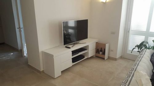 Archisio - Lavoro di Caprilegno Falegnameria Gargiulo - La caprilegno falegnameria gargiulo situata a capri anacapri ci occupiamo prevalentemente della realizzazione di cucine bagni soggiorni porte finestre e persiane