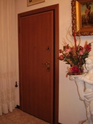 Archisio - Showroom di Meda Serramenti srl - Lazienda meda srl situata a bologna castenaso bo Da oltre trentanni svolge la propria attivit del settore dei serramenti ed infissi Disponiamo di macchinari di ultima generazione e di un pe