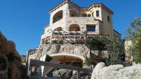 Archisio - Lavoro di Impresa Edile Edil Bua Sas - Edil bua sas leader di settore dei rivestimenti in pietra grazie alla capacit di offrire soluzioni su misura e opere distinguibili per la loro unicit Lazienda opera principalmente in costa sm