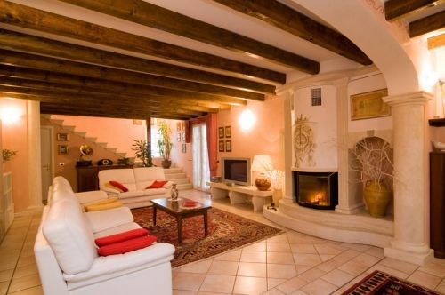 Archisio - Lavoro di Marmoequipe - La nostra unofficina artigiana specializzata nella lavorazione e rifinitura del marmo mestiere darte che in italia vanta una lunga tradizione e che noi siamo orgogliosi di continuare dal nos