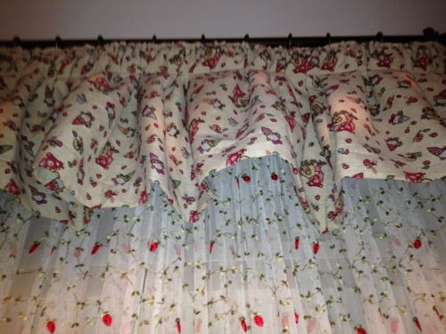 Archisio - Lavoro di Tappezzeria Lagm - Siamo una ditta esperta in tappezzeria e tendaggi Lavoriamo in vari settori nautica tendaggi interni ed esterni tappezzeria di tutti i generi chisure in pvc Effettuiamo anche messa in po