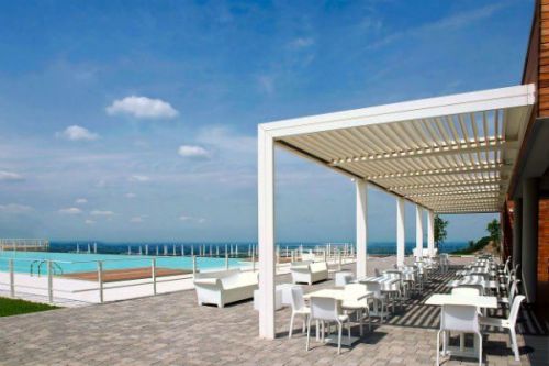 Archisio - Lavoro di Bm Plast srl - B M Plast la ditta di anagni in provincia di frosinone specializzata nelle protezioni solari per esterni Da oltre venticinque anni si occupa con seriet e affidabilit della progettazione e