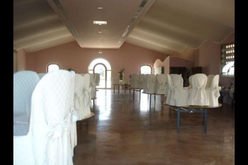 Archisio - Lavoro di Cerias Ristrutturazioni - Eseguiamo opere di lucidatura e levigatura su pavimenti civili come marmo granito pietra cotto e altri materiali utilizzati per le civili abitazioni Il trattamento viene eseguito sia su pavimentaz