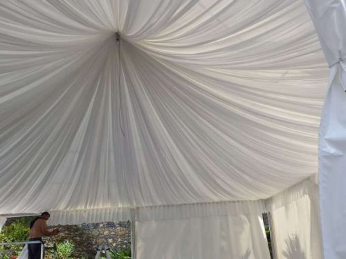 Archisio - Lavoro di Sciacca Sons - Rifacimenti divani poltrone immbottiti di tutti i generi interni auto rivestimenti murali tendaggi di tutti i tipi interno ed esterno tende da sole zanzzariere pareti inbbottite con tessuto tesato