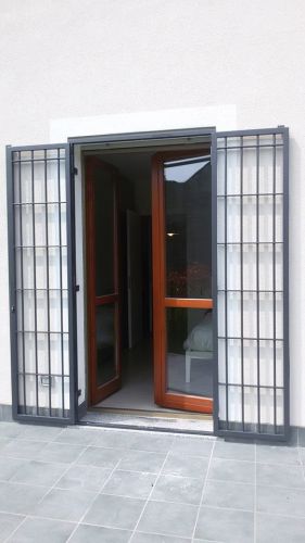 Archisio - Showroom di Sare Serramenti A Risparmio Energetico - Sare serramenti a risparmio energetico unazienda milanese che dal 1995 attiva in lombardia nel settore della progettazione realizzazione e installazione dimposte e soluzioni specifiche pe