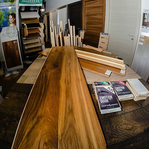 Archisio - Lavoro di Wood Trade Roma - Wood trade roma specializzata nella commercializzazione e distribuzione di parquet a roma da sempre il suo punto di forza Lazienda si occupa inoltre di vendita e installazione di pavimen